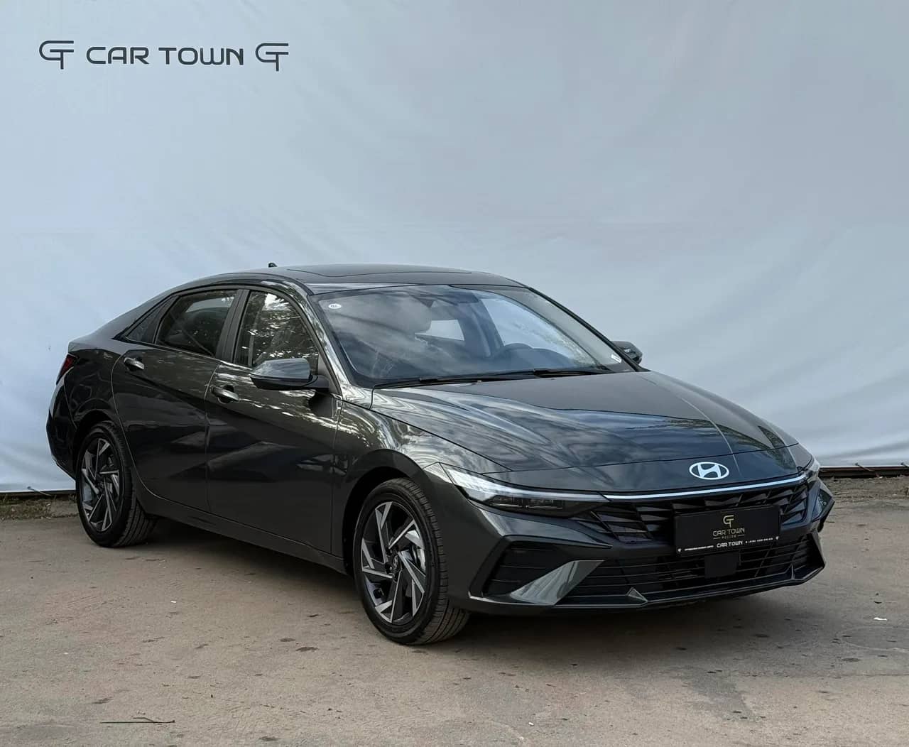 Hyundai Elantra 2026, TOP, цвет чёрный — новый автомобиль под заказ