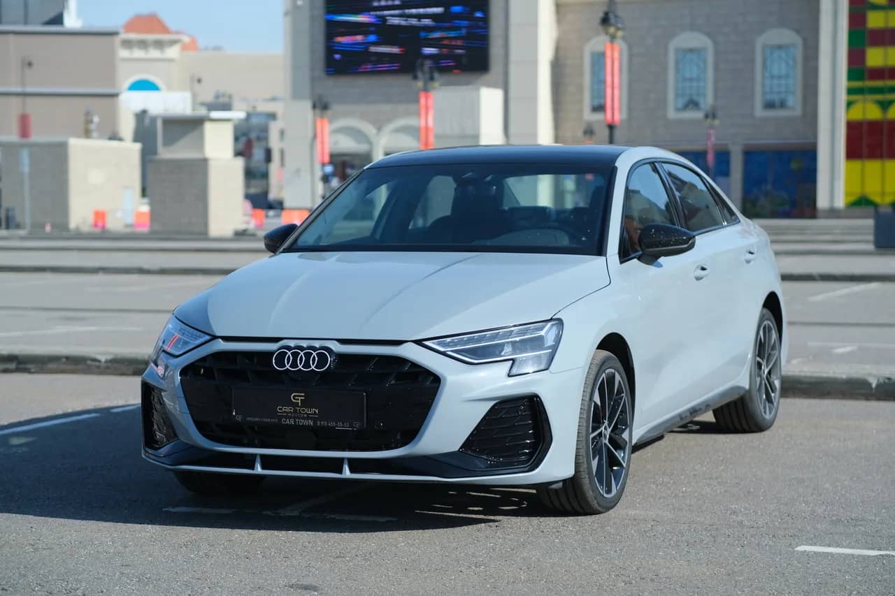 Audi A3 2026, Premium + Luxury Package, цвет серый — новый автомобиль под заказ
