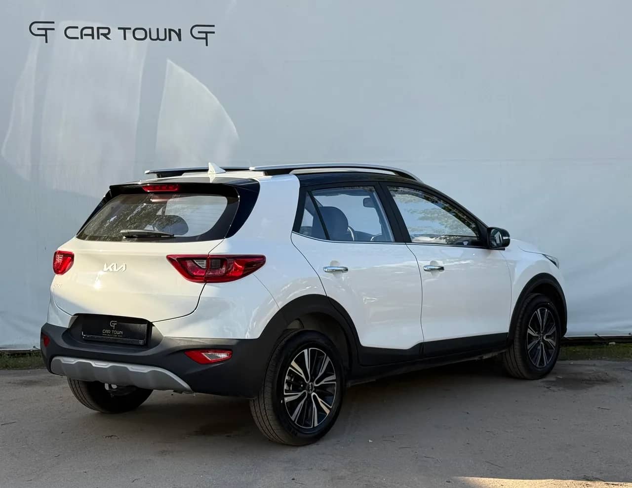 Kia KX1 2026, Sunroof, цвет белый — новый автомобиль под заказ